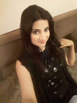 Escort in Dubai - Indian Model pari