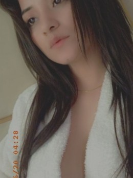 Zoha - Escort in Dubai - breast Natural