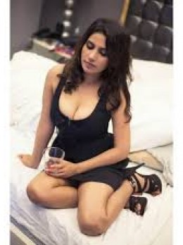 Hotel Escort in Marina - Escort PAYAL | Girl in Dubai